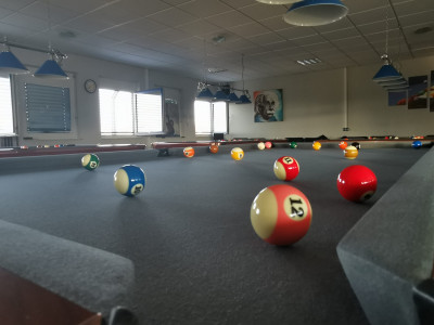 Billardkugeln auf dem Tisch